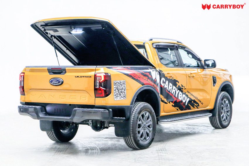 Ford Ranger rear three-quarter view with the Sport Lid SV open